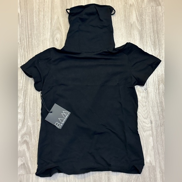 Bam BY BETSY ADAM SHORT SLEEVE ATTACHED FACE MASK T-SHIRT SZ XS BLACK - Picture 2 of 9